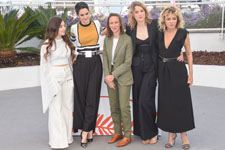 Luana Bajrami, Noémie Merlant, Céline Sciamma, Adèle Haenel, Valeria Golino