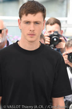 Harris Dickinson
