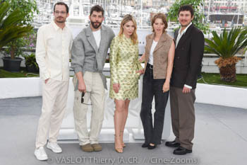 Francis-William Rhéaume, Pierre-Yves Cardinal, Magalie Lépine Blondeau, Lubna Playoust, Guillaume Laurin Francis-William Rhéaume, Pierre-Yves Cardinal, Magalie Lépine Blondeau, Lubna Playoust, Guillaume Laurin